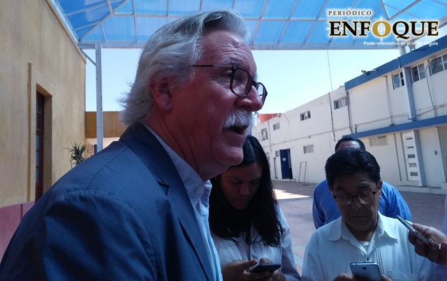 Buscan restaurar enciclopedias y libros de bibliotecas de San Andrés Cholula 