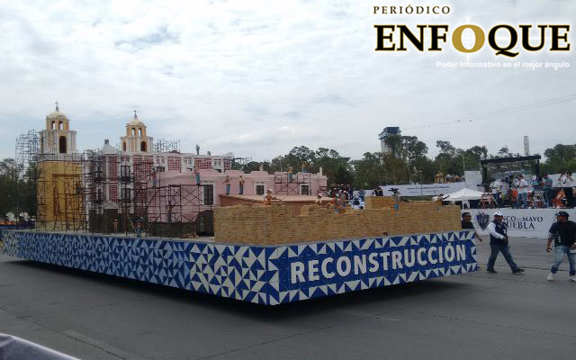 El director de Protección Civil en el municipio de Puebla, Gustavo Ariza Salvatori, dio a conocer que, debido a las lluvias suscitadas durante esta semana en la capital poblana, al menos 14 casonas ubicadas en el Centro Histórico se encuentran en riesgo de colapsar. Ariza Salvatori indicó que desde el inicio de la actual administración municipal, dueños de 425 inmuebles de este tipo han sido notificados para que emprendan trabajos de mantenimiento en ellos. Asimismo, puntualizó que el año pasado se contaba con 25 casonas en situación de riesgo, de las cuales, 9 fueron atendidas y el resto son las que actualmente se tienen al borde de colapsar. Por lo anterior, detalló que algunas de estas casonas tenían espacios en renta, por lo que el personal a su cargo ha impedido que ingresen a estos, al igual que con las personas en situación de calle y se instalaban a sus afueras. Esto debido a que ya son considerados como lugares que atentan contra el bienestar de la gente. Reveló que la dirección a su cargo ya hizo trabajos de acordonamiento en tres casonas del primero cuadro de la ciudad, pues refiere que el riesgo existe mientras estos espacios sean habitados, por lo que reiteró que, además de buscar a sus propietarios para la rehabilitación, están cuidando que nadie ingrese.