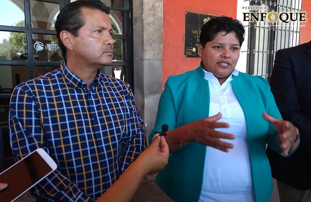 Buscan Arriaga y Pérez regular ambulantes de la zona de la Gran Pirámide de Cholula 