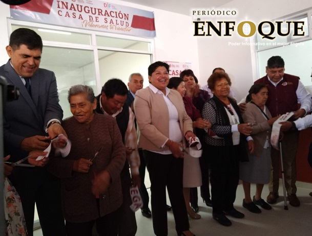 Entrega Karina Pérez Casa de la Salud de San Antonio Cacalotepec 