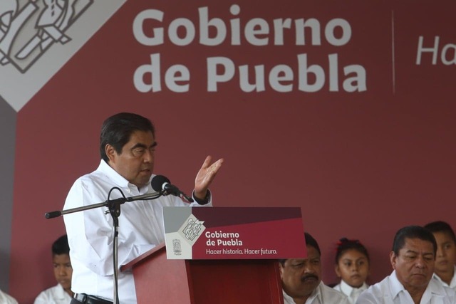Aumento de tarifa del transporte público será “en el momento en que la sociedad pueda soportarlo”: Barbosa Huerta