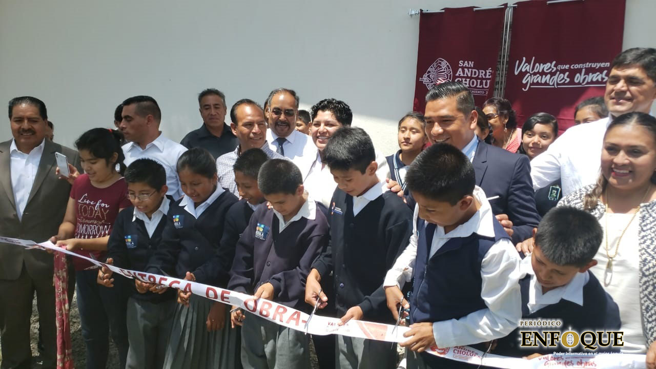 Karina Pérez Popoca visita Telesecundaria Alejandro García