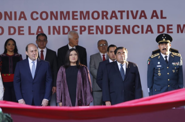 Preside Barbosa Huerta ceremonia conmemorativa de la Independencia de México