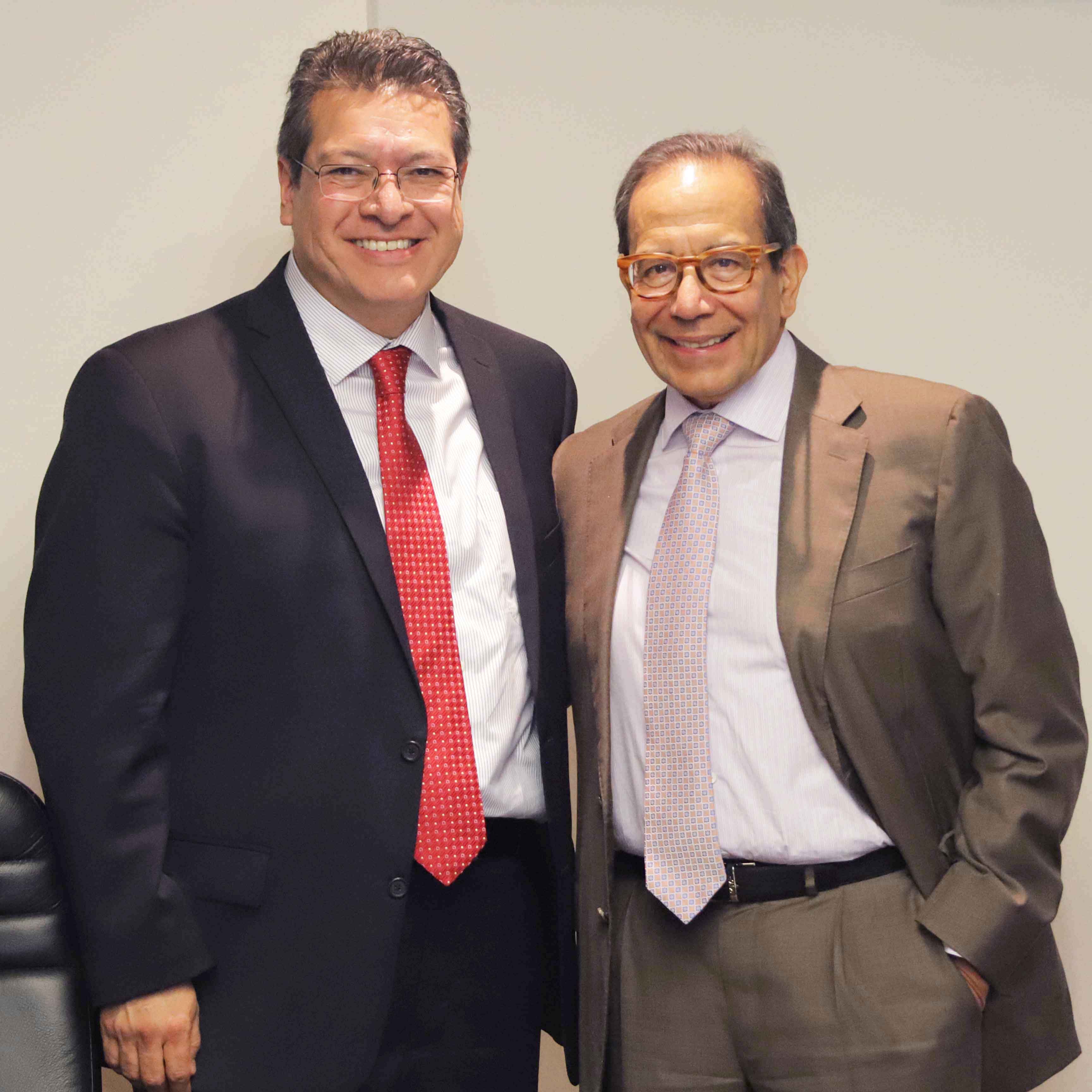 En “Supérate” colaboran Marco Mena y  Presidente del CCE