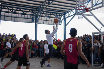 Esparza Ortiz entrega techado de cancha y unidad STU en Tehuacán 