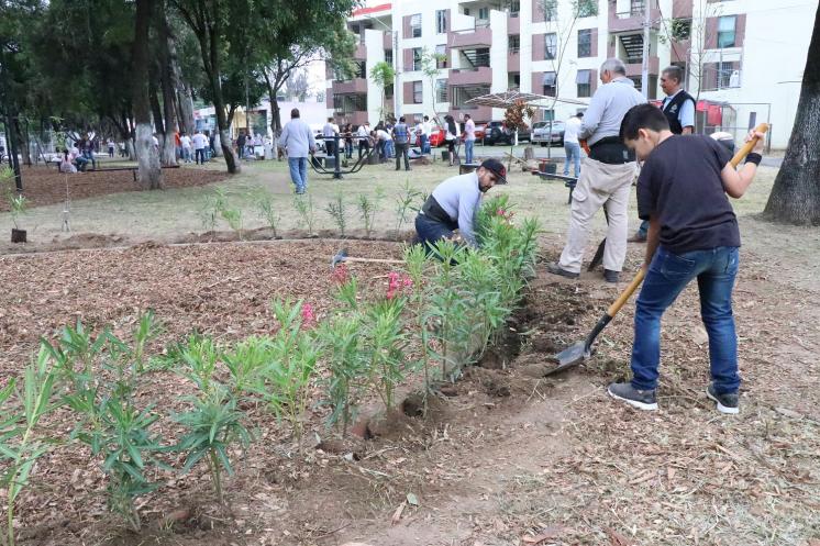 Rehabilitan el parque Libertad, de la colonia San Rafael en Guadalajara. 