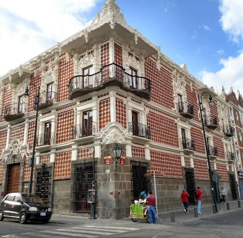 Firman CDMX y Puebla convenio para conservar el Centro Histórico