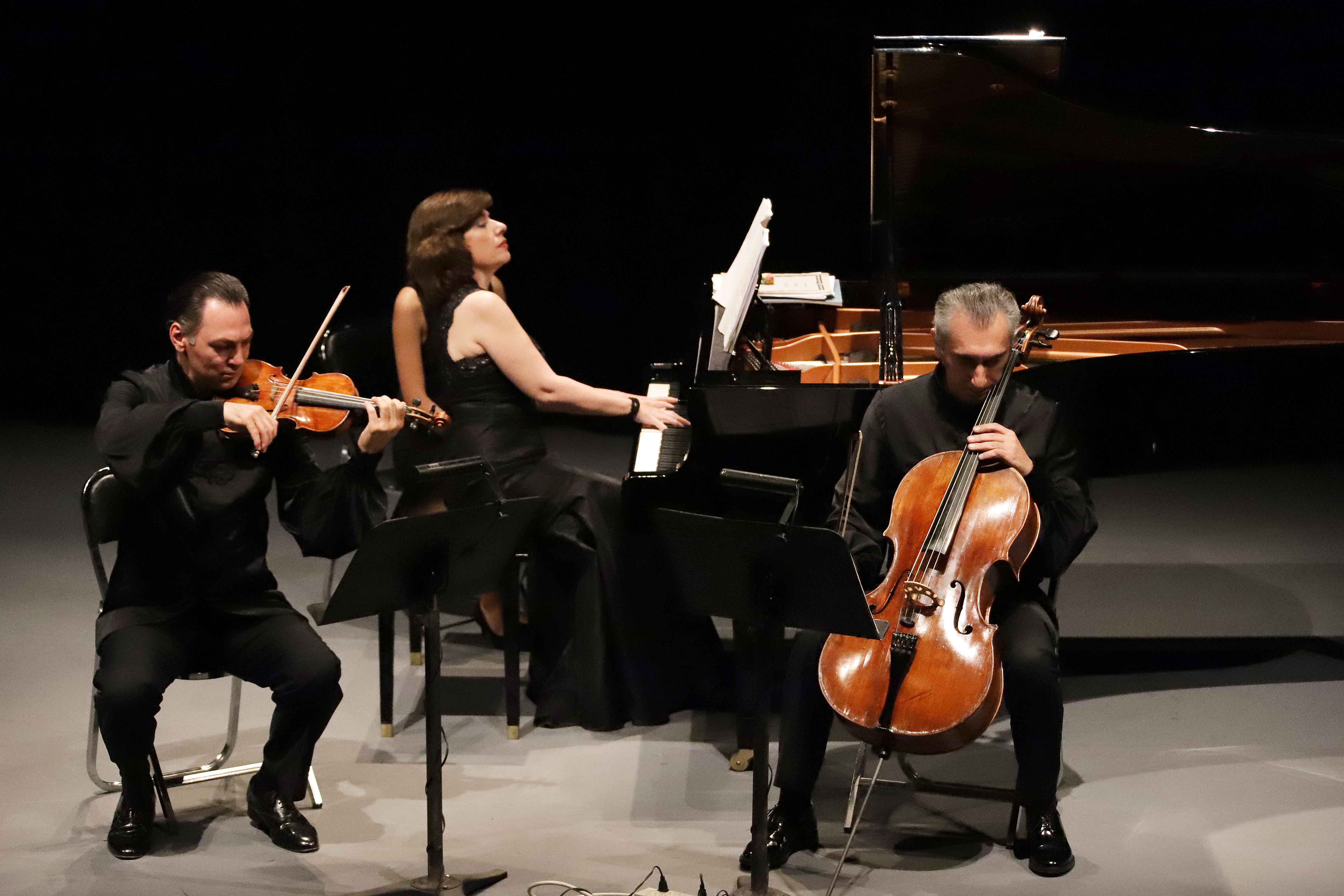 Con concierto de Kachaturian Trío de Armenia inicia Cervantino en Tlaxcala