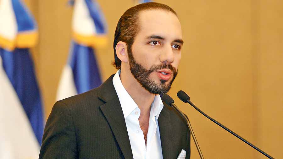 Gobierno de EU extiende por un año programa de protección a salvadoreños