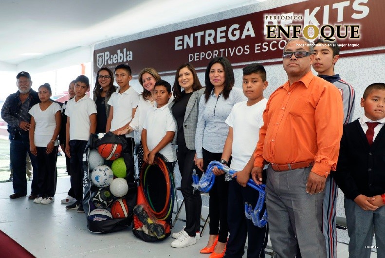 Gobierno del Estado y Comuna entregan kits deportivos a 27 a escuelas de nivel básico