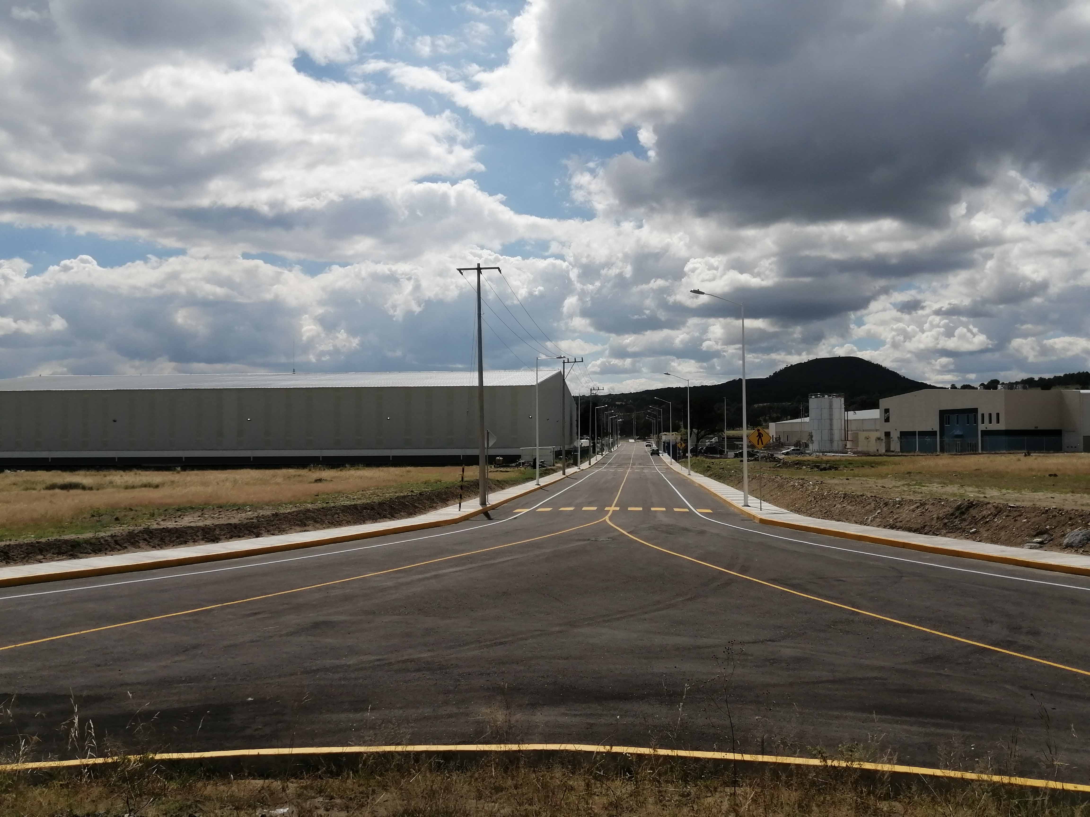Concluye SECODUVI construcción de carriles de acceso a calle en CIX I