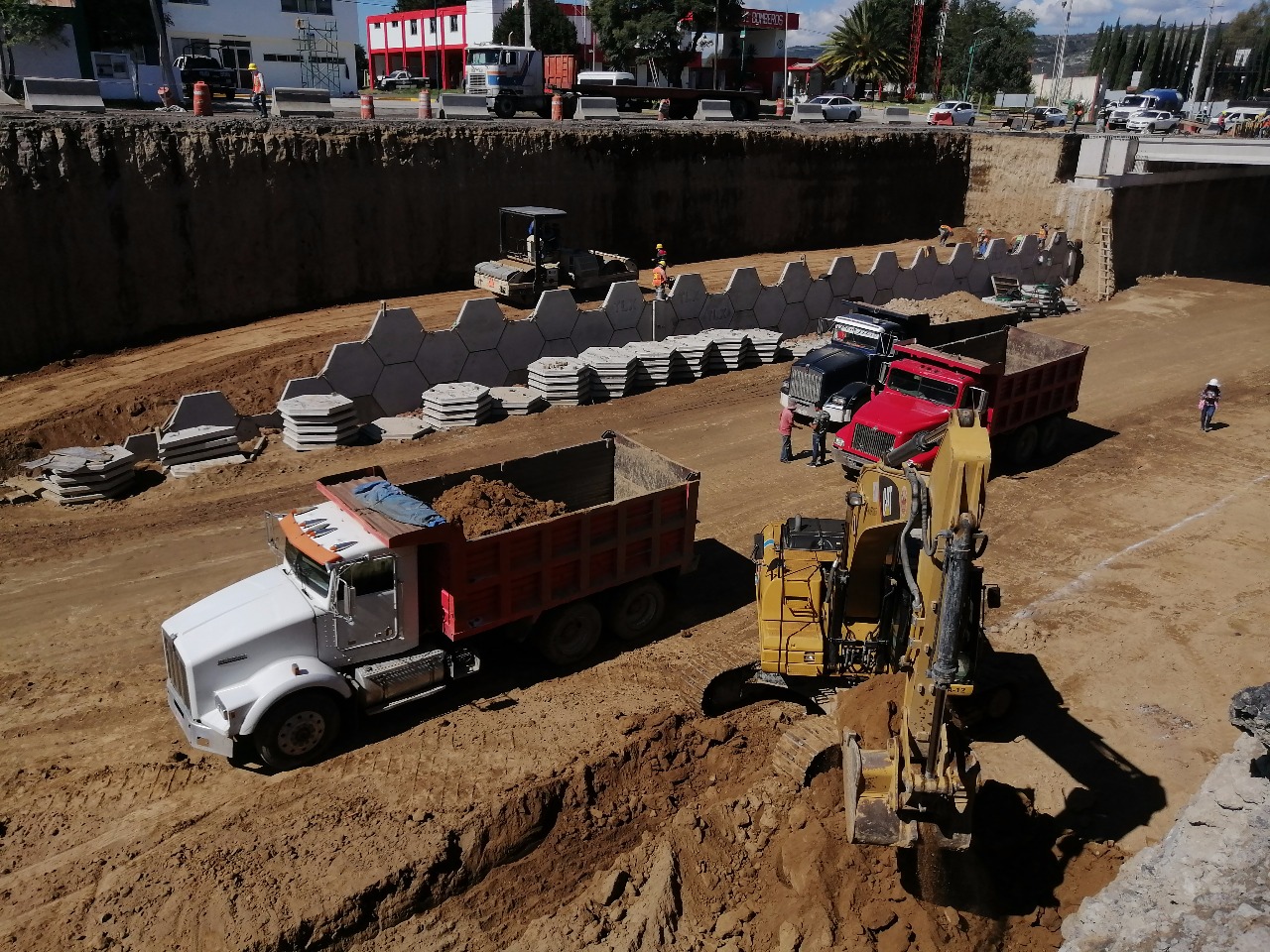 Construye SECODUVI puentes vehiculares de retorno en la carretera Tlaxcala-Apizaco