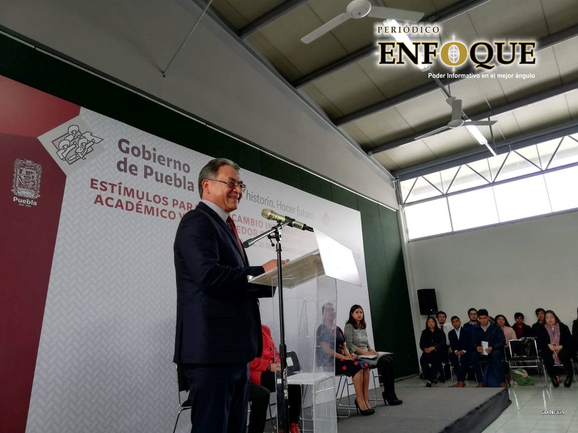 Darío Carmona solicitó licencia sin goce de sueldo; próximo año debe de presentarse a dar clases: SEP