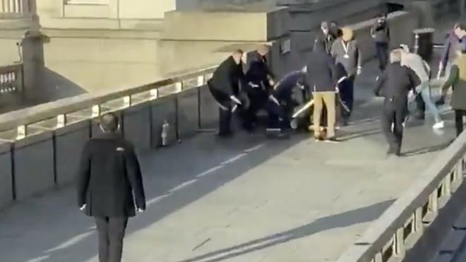 Agresor de ataque en puente de Londres tenía antecedentes por terrorismo