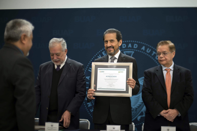 BUAP recibe reconocimiento por calidad de sus programas académicos por parte de COPAES y CIEES