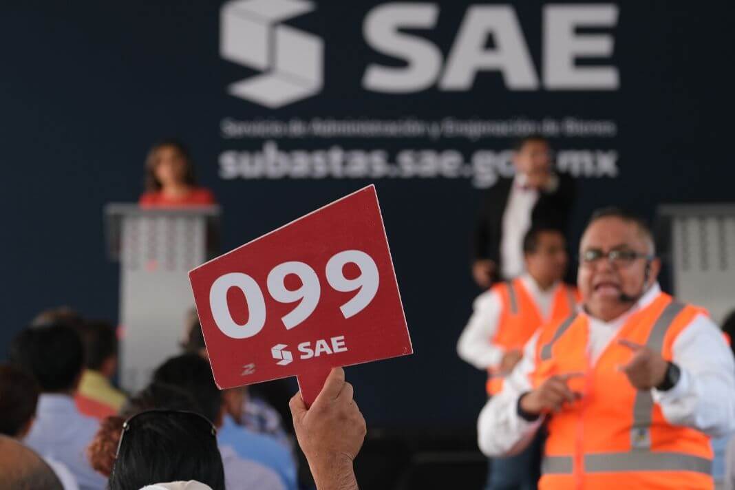 López Obrador convoca a mega subasta de bienes decomisados al crimen