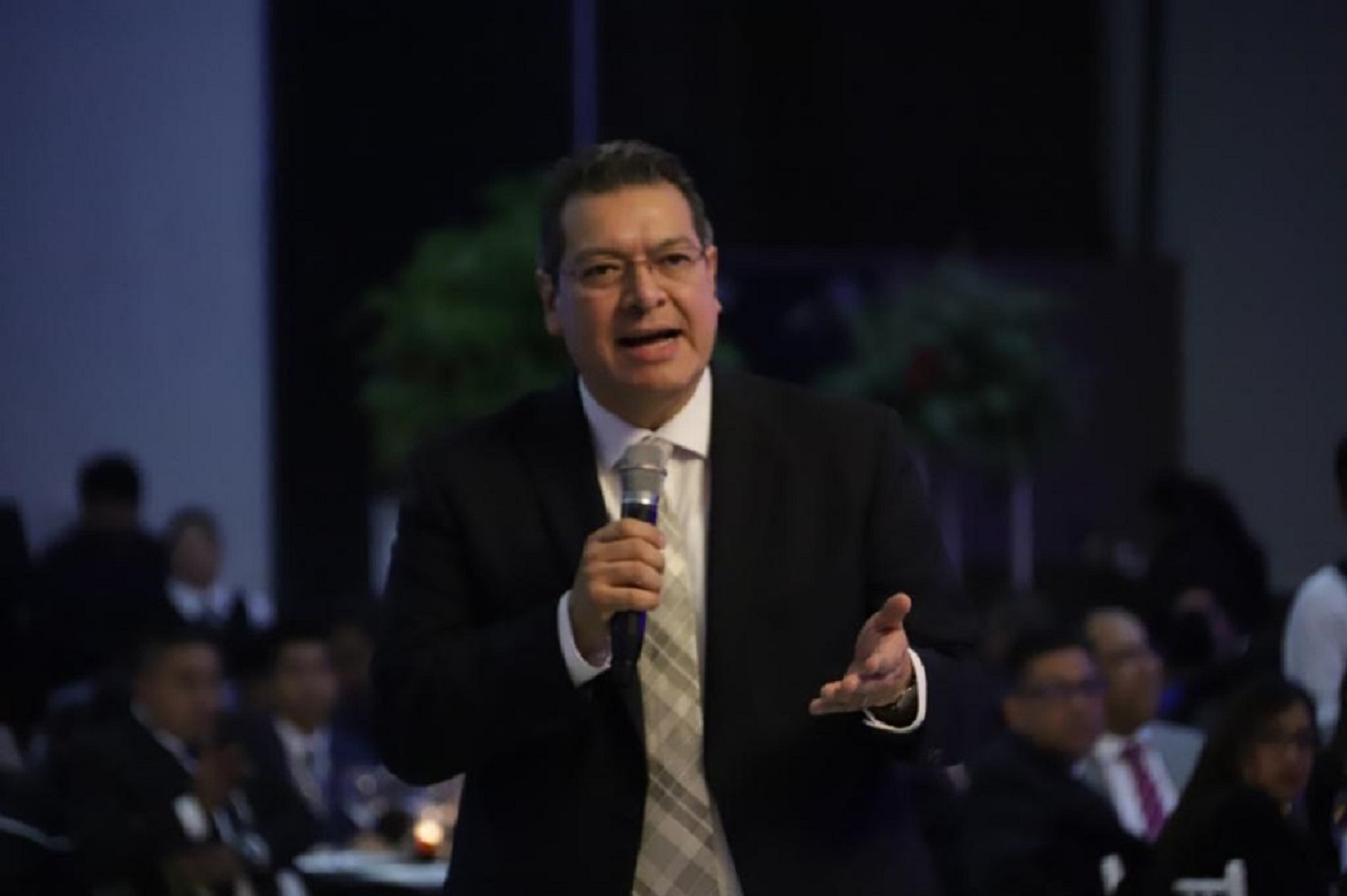 Marco Mena refrenda respaldo a Policías Estatales para mejorar sus condiciones de trabajo