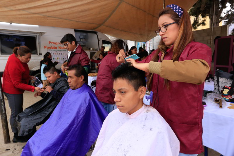 Beneficia SEDIF a más personas con "Jornada de Servicios" en ciudad de Puebla