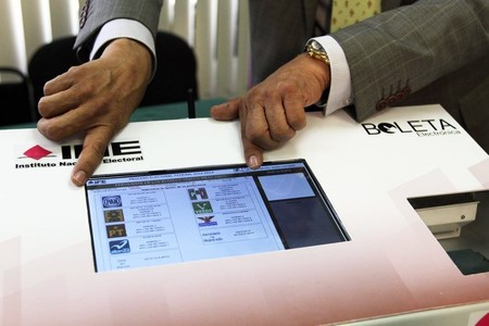 INE realizará prueba piloto de urna electrónica en elecciones de Hidalgo y Coahuila en 2020