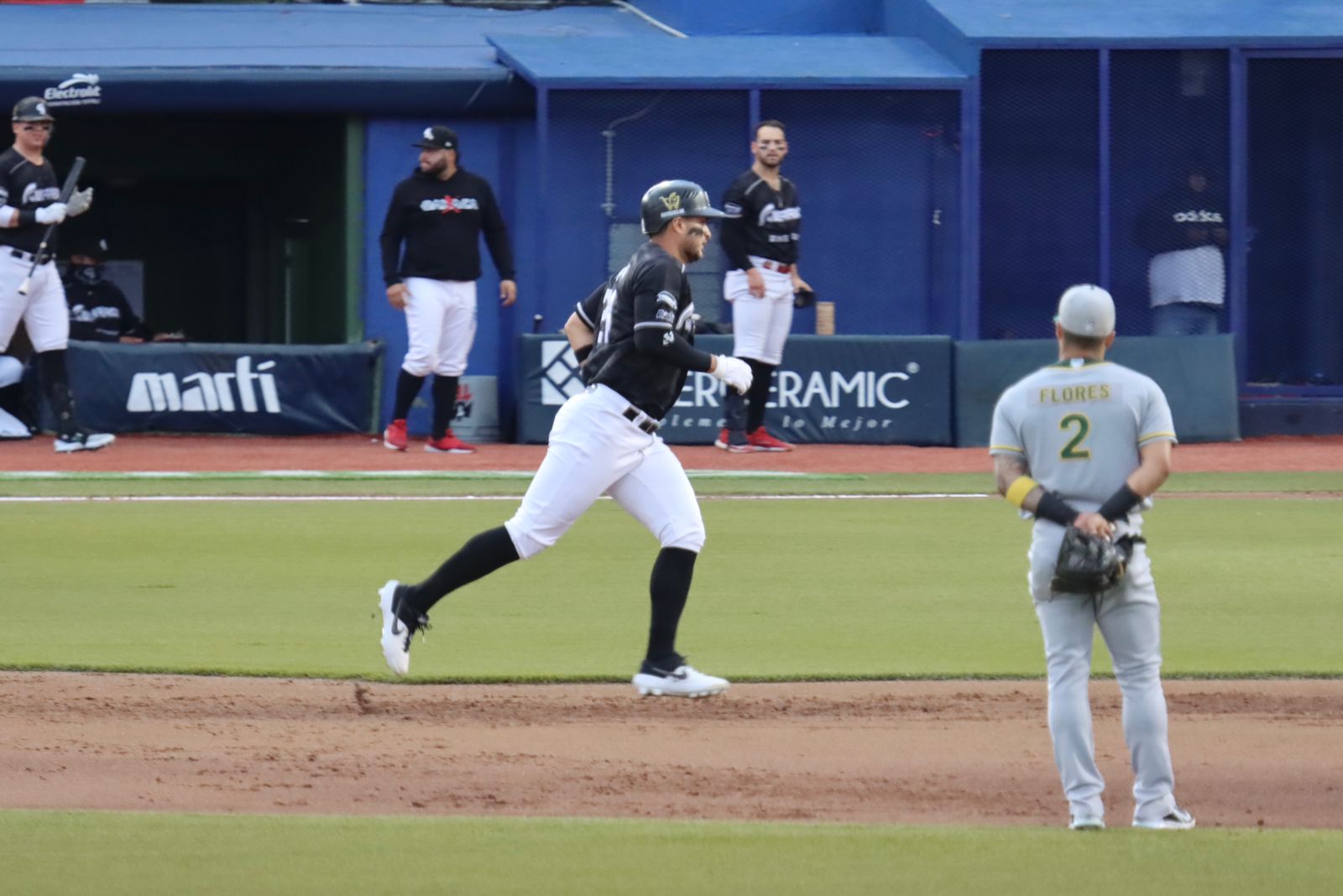 Guerreros desplumó a Pericos y se quedó con la serie 