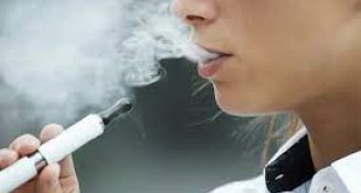 Rumania prohíbe la venta de cigarros electrónicos a menores de edad