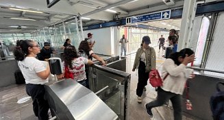 Maestros de la CNTE dan acceso libre en líneas del Metro
