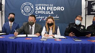 Ayuntamiento de San Pedro Cholula y Universidad Anglo Hispana Mexicana firman convenio de colaboración