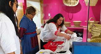 Triunfan mujeres artesanas en el 12 concurso estatal de textiles 2023