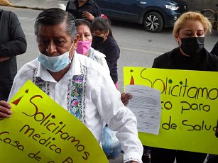 Evidencian falta de atención del alcalde de Teolocholco ante gobernadora