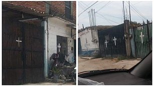 Un supuesto "nahual" causa pánico en Morelos, vecinos han pintado cruces blancas a modo de protección