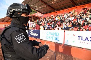 En el estadio Tlahuicole refuerzan seguridad con más policías 