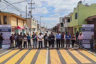 Paola Angon entrega pavimentación de la calle Vicente Guerrero en Tepontla