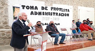 Jiménez Romero toma protesta al presidente de comunidad de San Pedro Tlalcuapan en Chiautempan