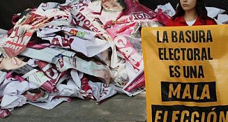 Greenpeace regresa basura electoral a partidos políticos en CDMX 