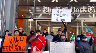 Morenistas protestan en las oficinas del New York Times