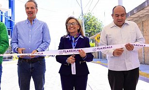 Entrega Lorena Cuéllar primera etapa de pavimento en vialidad de Xaloztoc