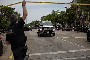Confirma policía de Illinois que autor de tiroteo en Chicago sigue fugitivo 