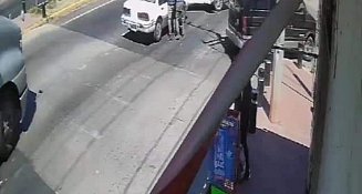 Despiden a trabajadora de gasolinera tras asalto en Vía Corta 