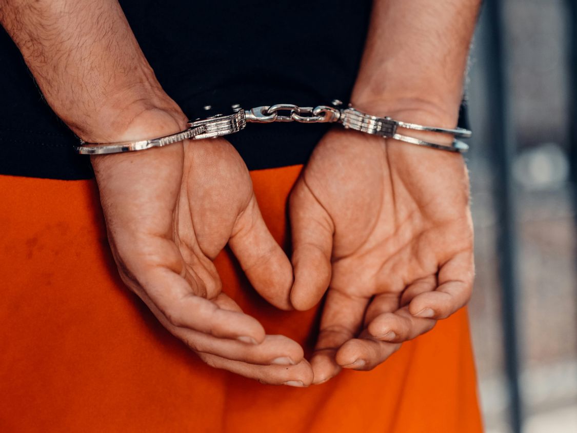 Hombre abusa y sepulta a su hermana en fosa clandestina en Tabasco