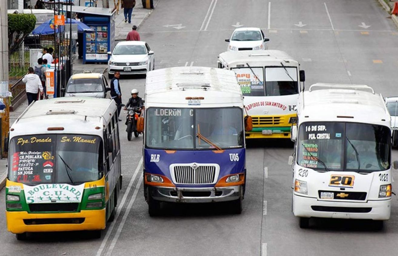 Gobernador de Puebla rechaza nuevo aumento de tarifas en el transporte público