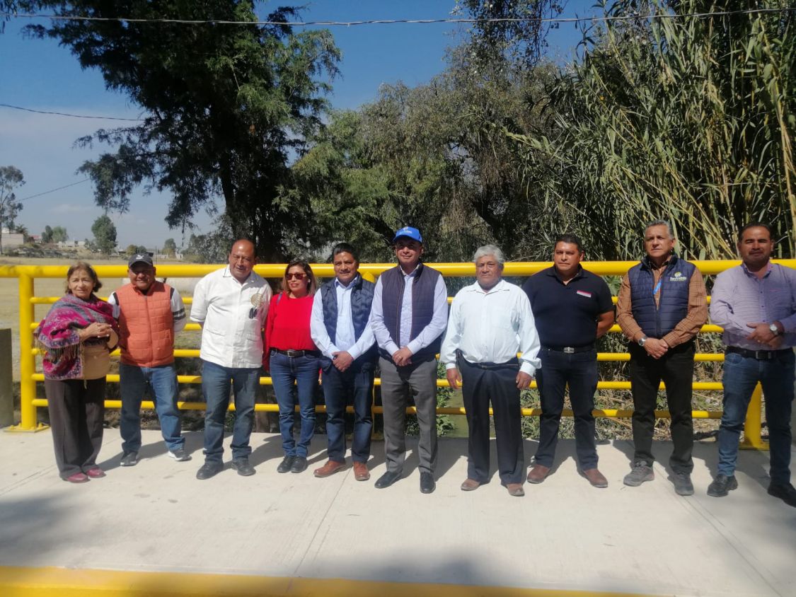San Antonio Cacalotepec con adoquinamiento y puente alcantarilla en calle Apetlahuaya: Edmundo Tlatehui 