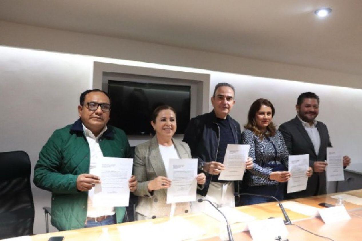 Se desintegra la bancada del PRI en el Congreso del Estado