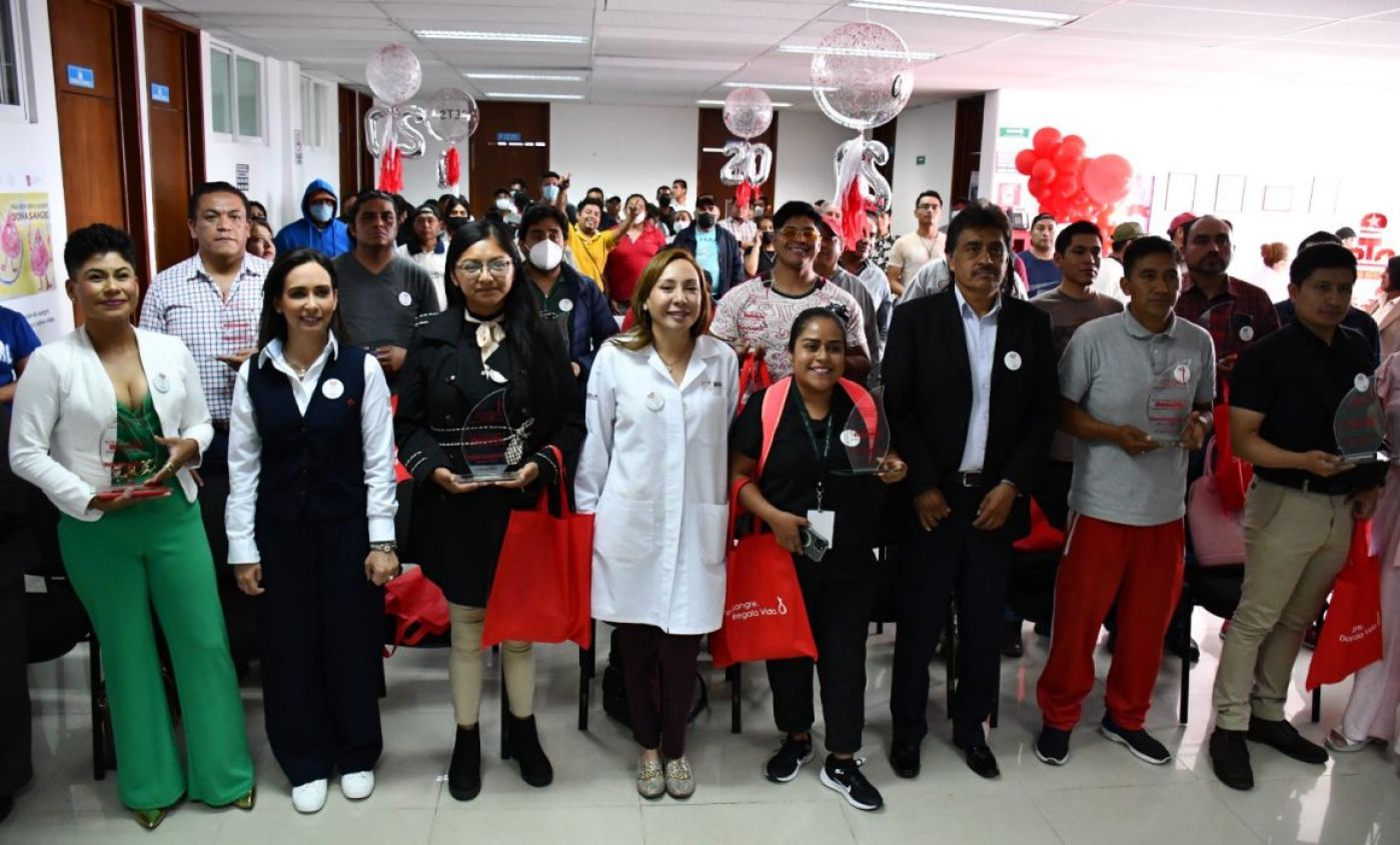 Reconoce Sesa y Sedif a 30 donadores voluntarios de sangre