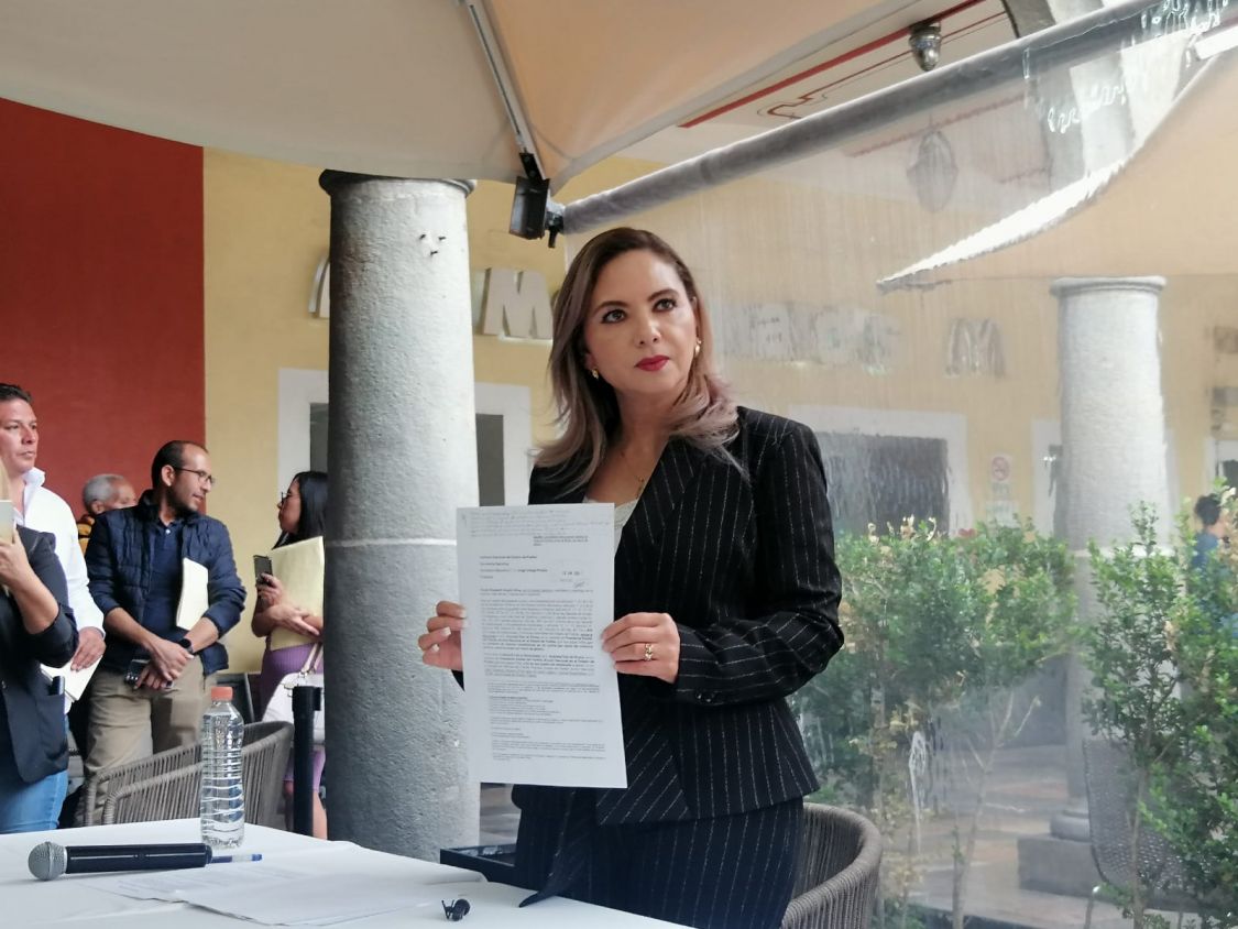 Presenta denuncia por violencia política en razón de género Paola Angon Silva contra Augusta Díaz de Rivera