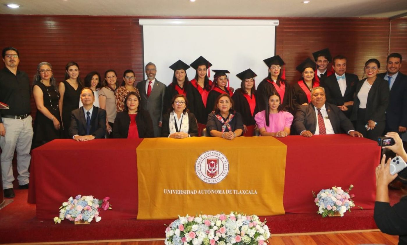Egresó UATx segunda generación de maestría en estomatología de infantes y adolescentes