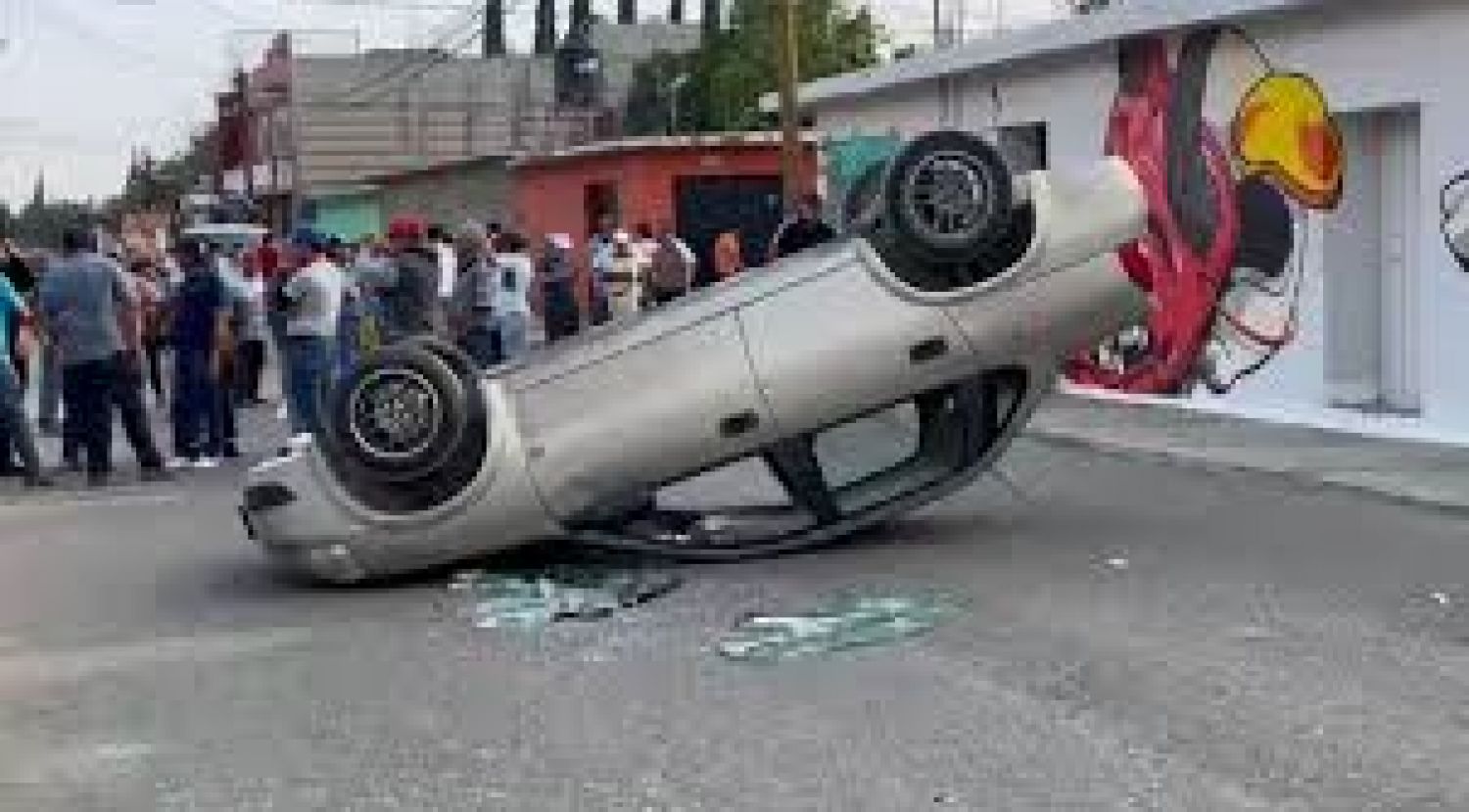 Fiscalía investiga enfrentamiento entre maestros y habitantes de Raya, Oaxaca