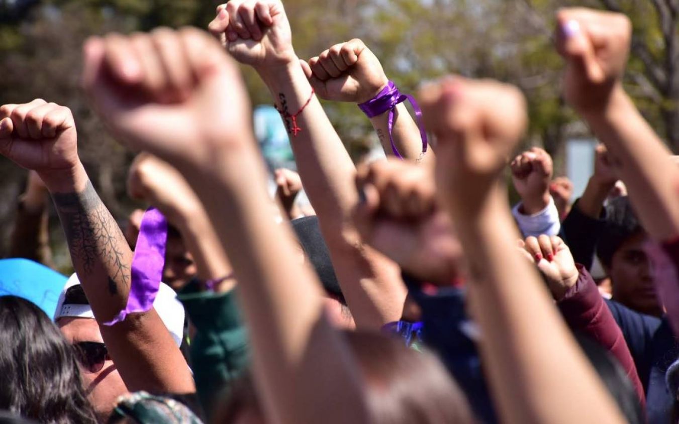 Transcurre marcha pacífica en Tlaxcala: Demandan justicia en el 8M