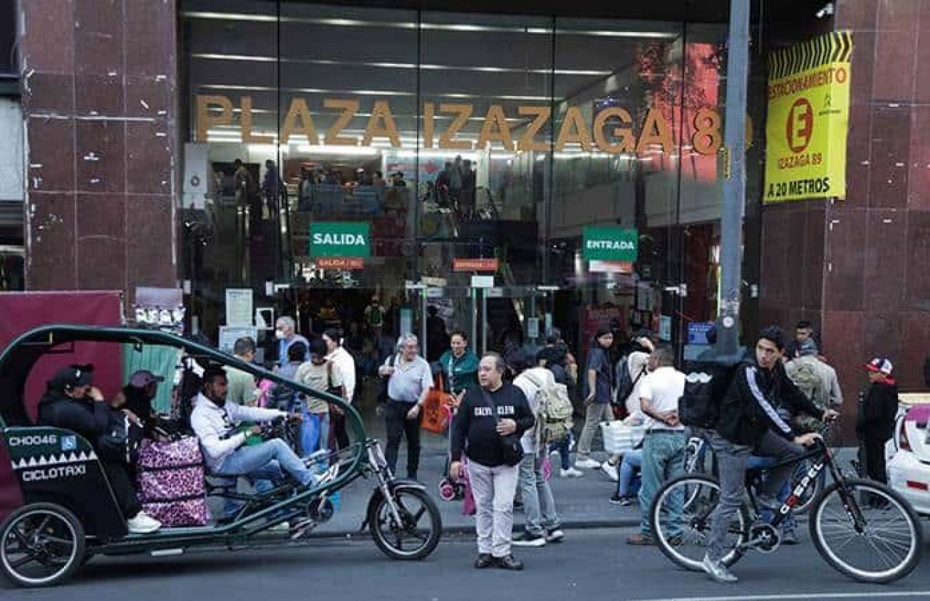 Operativo en Plaza Izazaga 89: Marcelo Ebrard lidera acción contra contrabando y piratería