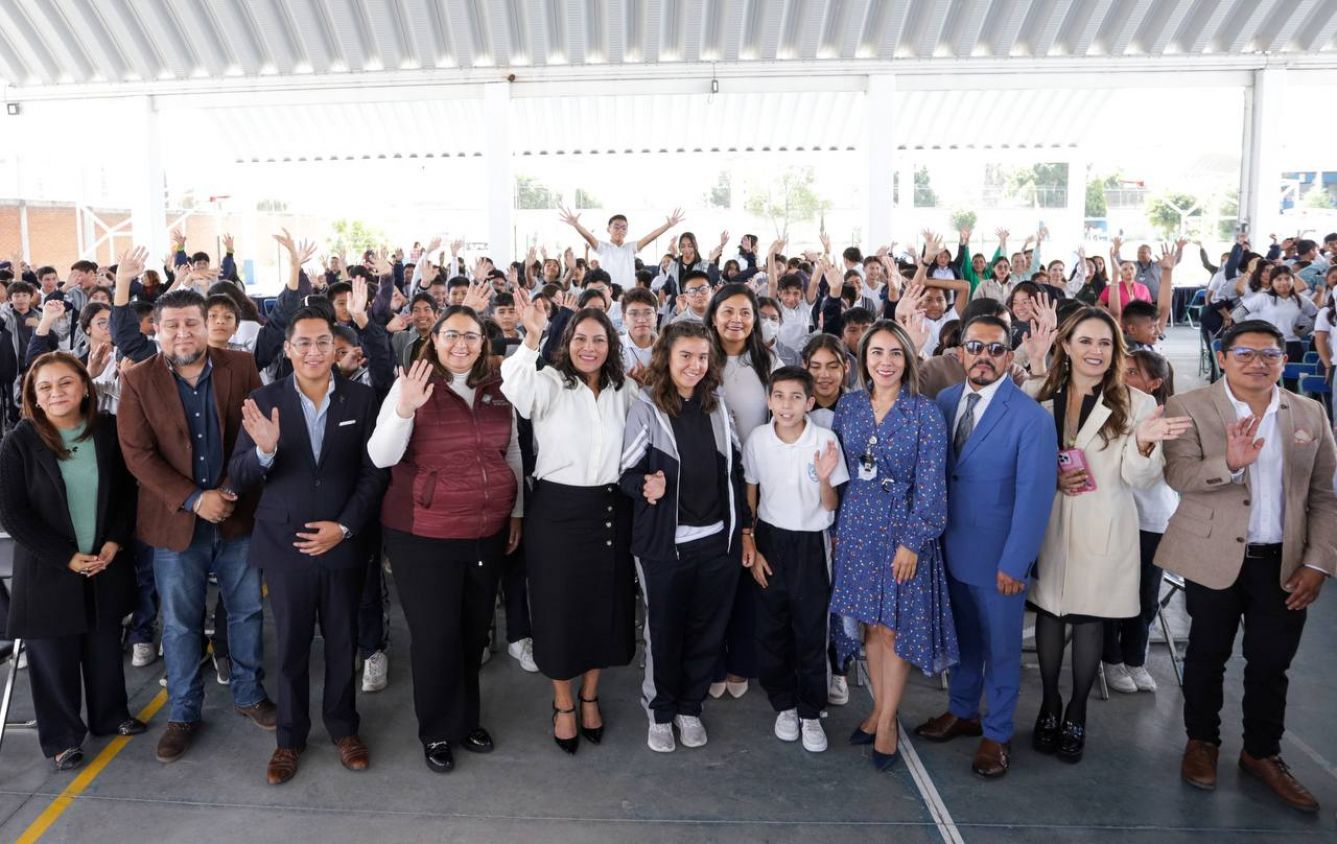 Reactiva Lupita Cuautle Torres el programa “Escuela sin Violencia” en San Andrés Cholula