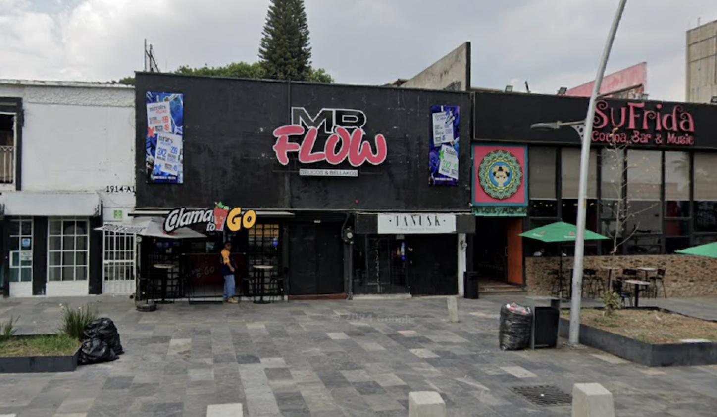 Violencia en Puebla: Seguridad de bar agrede a jóvenes en la avenida Juárez